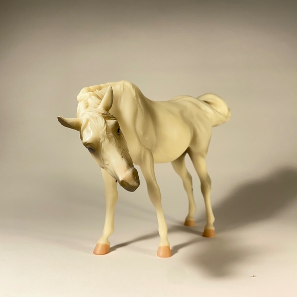 Arabian Mare and Foal | Breyer - Picture 3 of 11